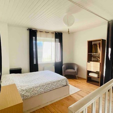 Agreable Maison De Village Avec Balcon Roiffieux Dış mekan fotoğraf