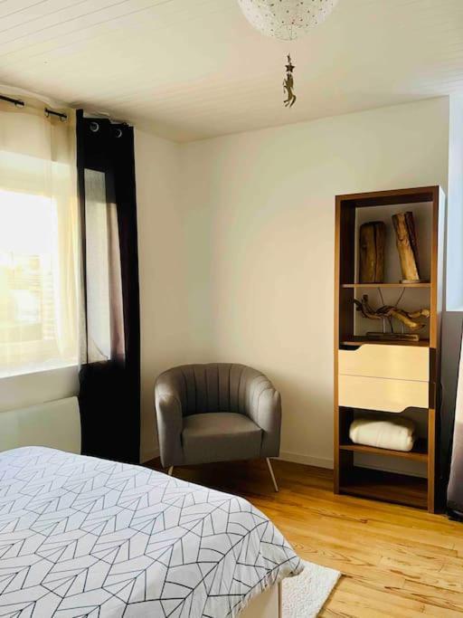 Agreable Maison De Village Avec Balcon Roiffieux Dış mekan fotoğraf